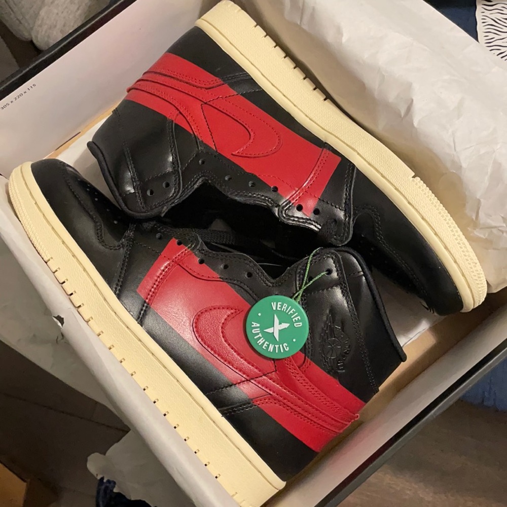 AIR JORDAN 1 HIGH OG DEFIANT